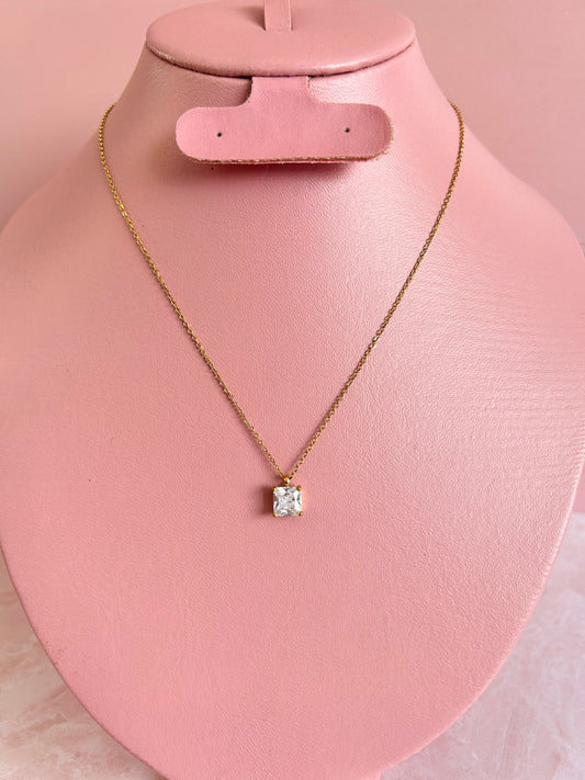 Collar circonia cuadrada