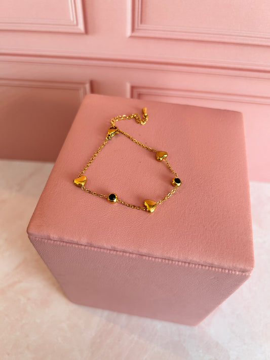 Pulsera de corazon delgada