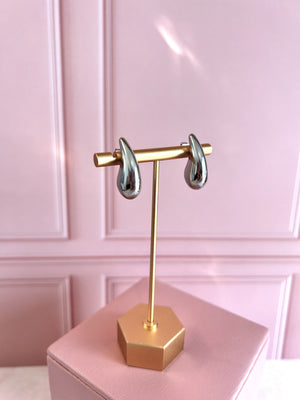 Arete gota plateado Arete gota plateado
