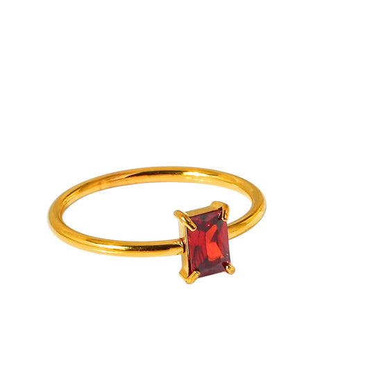 Anillo rectangular rojo