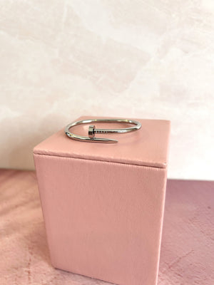 Brazalete clavo Brazalete clavo