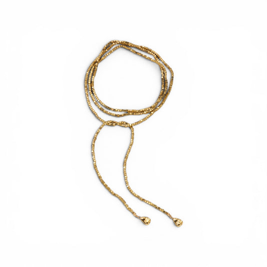Collar corbatín dorado