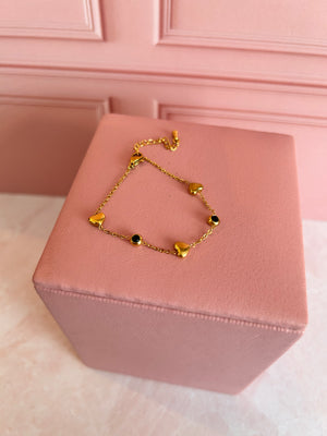 Pulsera de corazon delgada