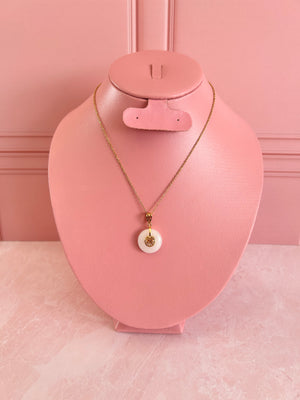 Collar piedra blanca