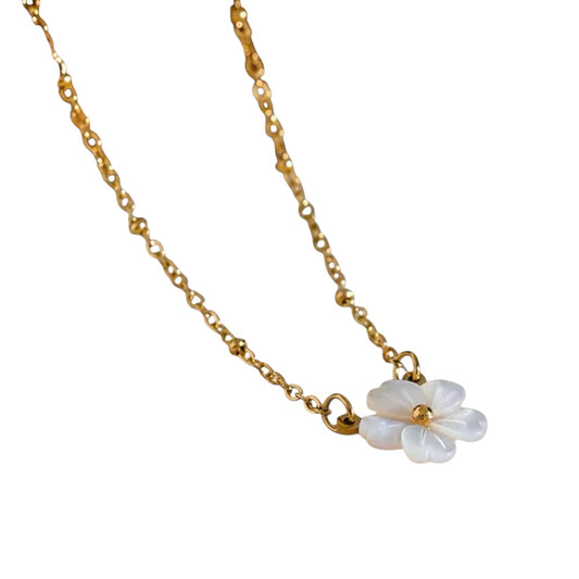 Collar flor blanca