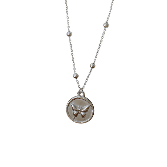 Collar medalla mariposa