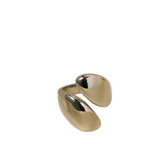 Anillo asimétrico