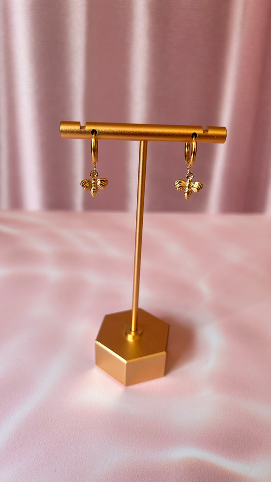 Arete huggie abeja