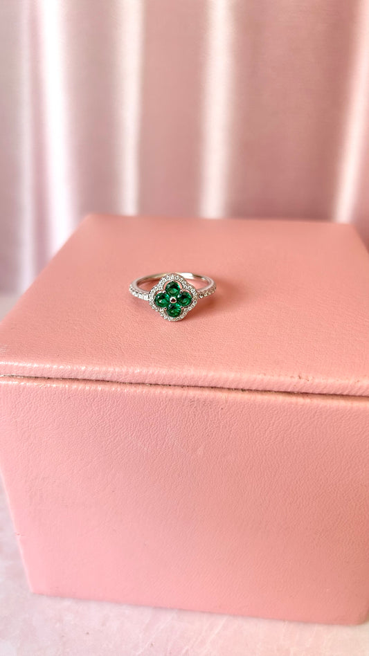 Anillo Vc verde plata 925