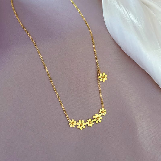 Collar florecita