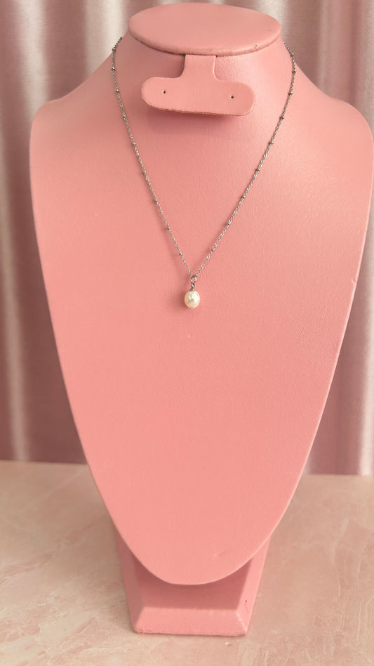 Collar perla plateado