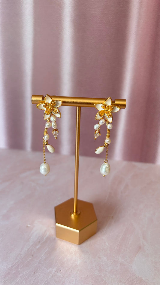 Arete flor perlas