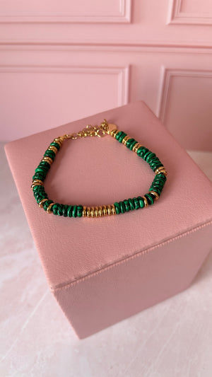 Pulsera piedra y cuentas