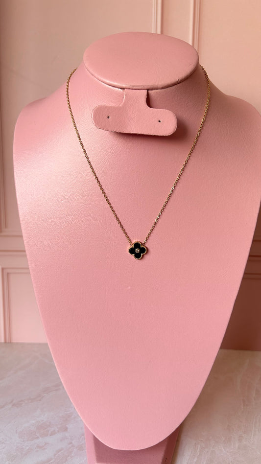 Collar flor circonia