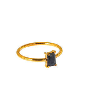 Anillo rectangular negro