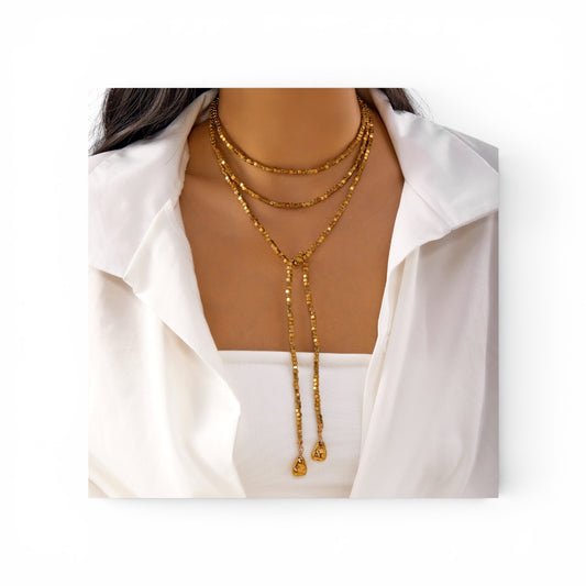 Collar corbatín dorado