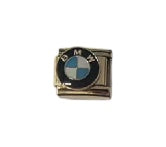 Charm BMW dorado